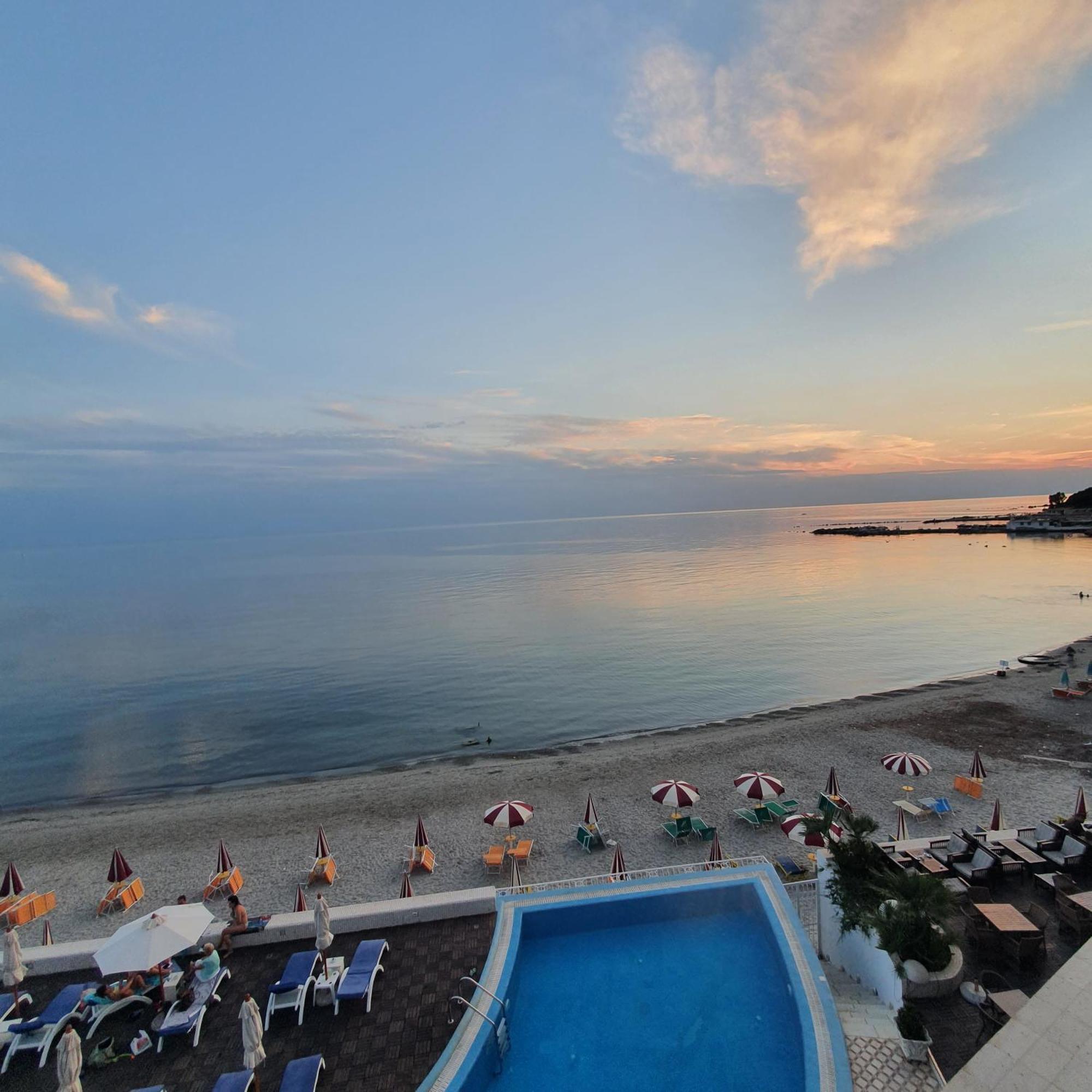 Sea&Sun&Sand Luxury Apartment In Durrës 외부 사진